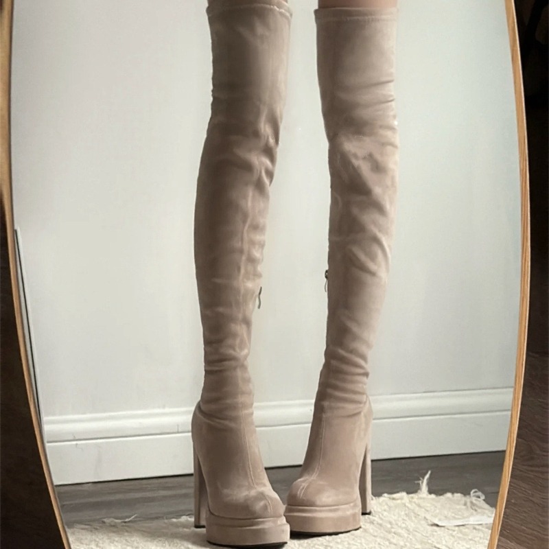 Nightclub Fashion Woman Thigh  - Street Fashion Rome 评论和价格