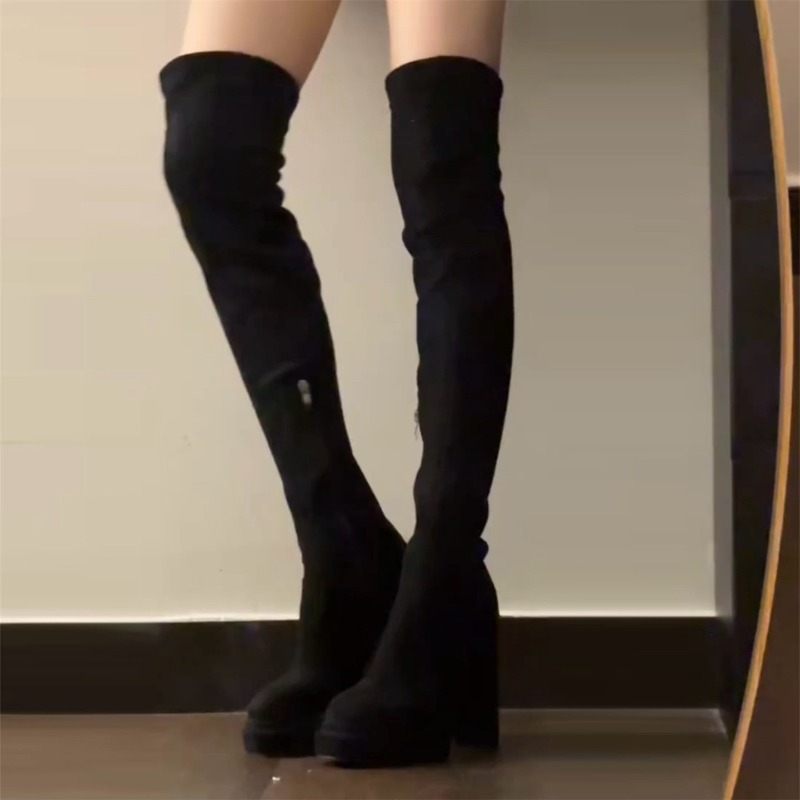 Nightclub Fashion Woman Thigh  - Street Fashion Rome 评论和价格