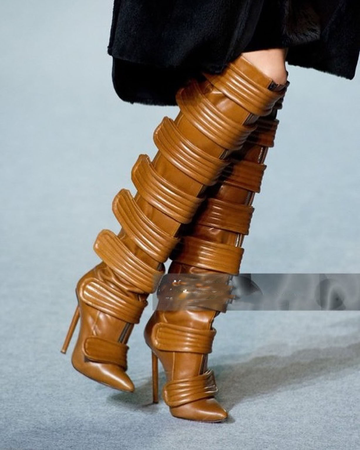 2026 Pointed Toe Knee-high Boo - Street Fashion Rome 评论和价格