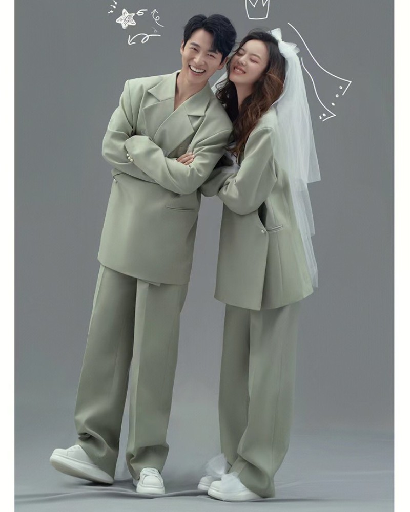 2023 New Fashion Couple Photog - Street Fashion Magazines 评论和价格